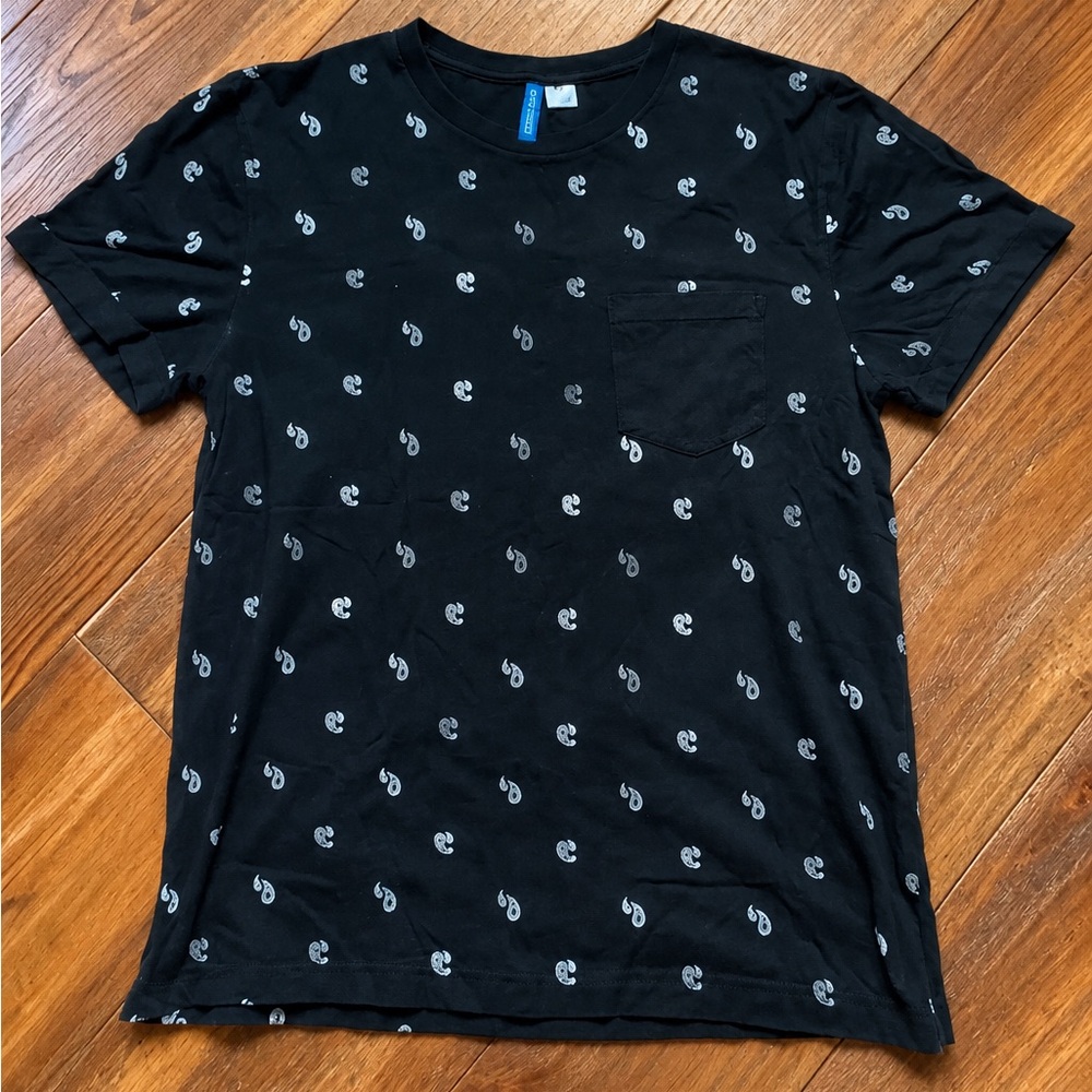 H&M Black Short-Sleeve Pocket Tee with Light Paisley Dot Print
